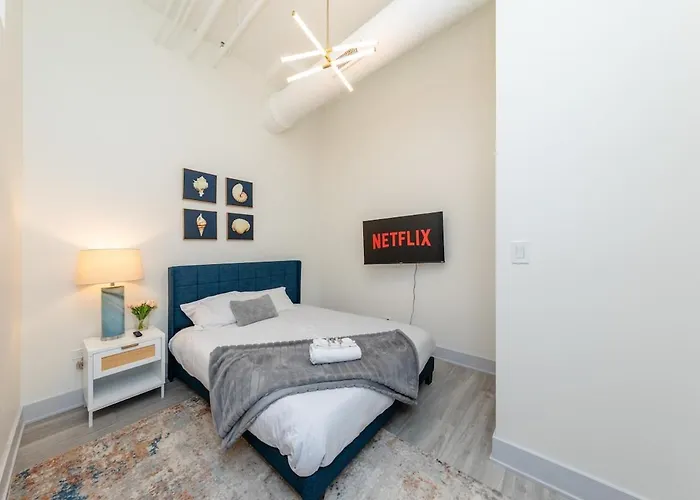Luxury 6br Prime South Loop Perfect Location For Families Or Groups Near Soldier Field, Museum Campus & Mccormick Place Apartment *