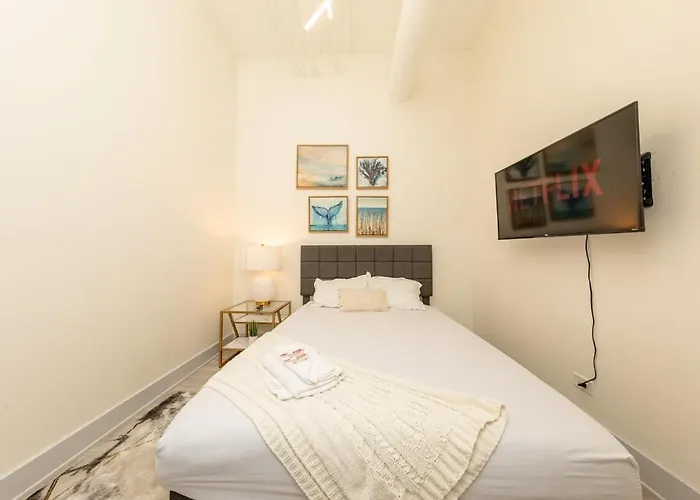 Luxury 6br Prime South Loop Perfect Location For Families Or Groups Near Soldier Field, Museum Campus & Mccormick Place Apartment *