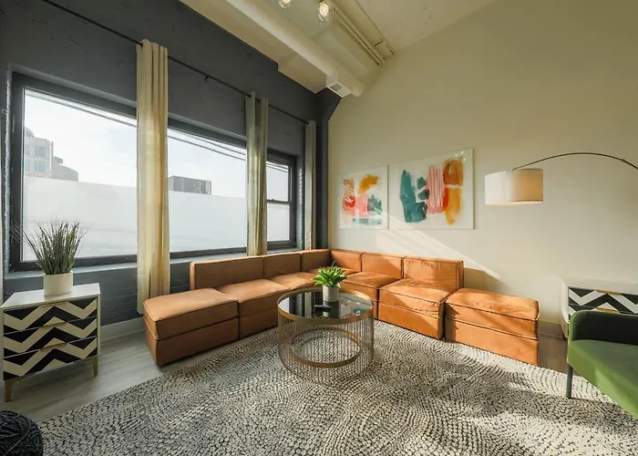Luxury 6br Prime South Loop Perfect Location For Families Or Groups Near Soldier Field, Museum Campus & Mccormick Place