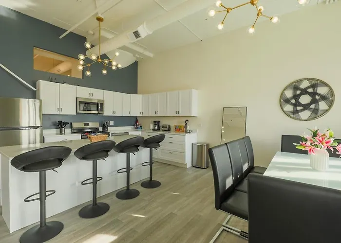 Luxury 6br Prime South Loop Perfect Location For Families Or Groups Near Soldier Field, Museum Campus & Mccormick Place Chicago