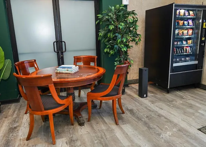 Luxury 6br Prime South Loop Perfect Location For Families Or Groups Near Soldier Field, Museum Campus & Mccormick Place Apartment *